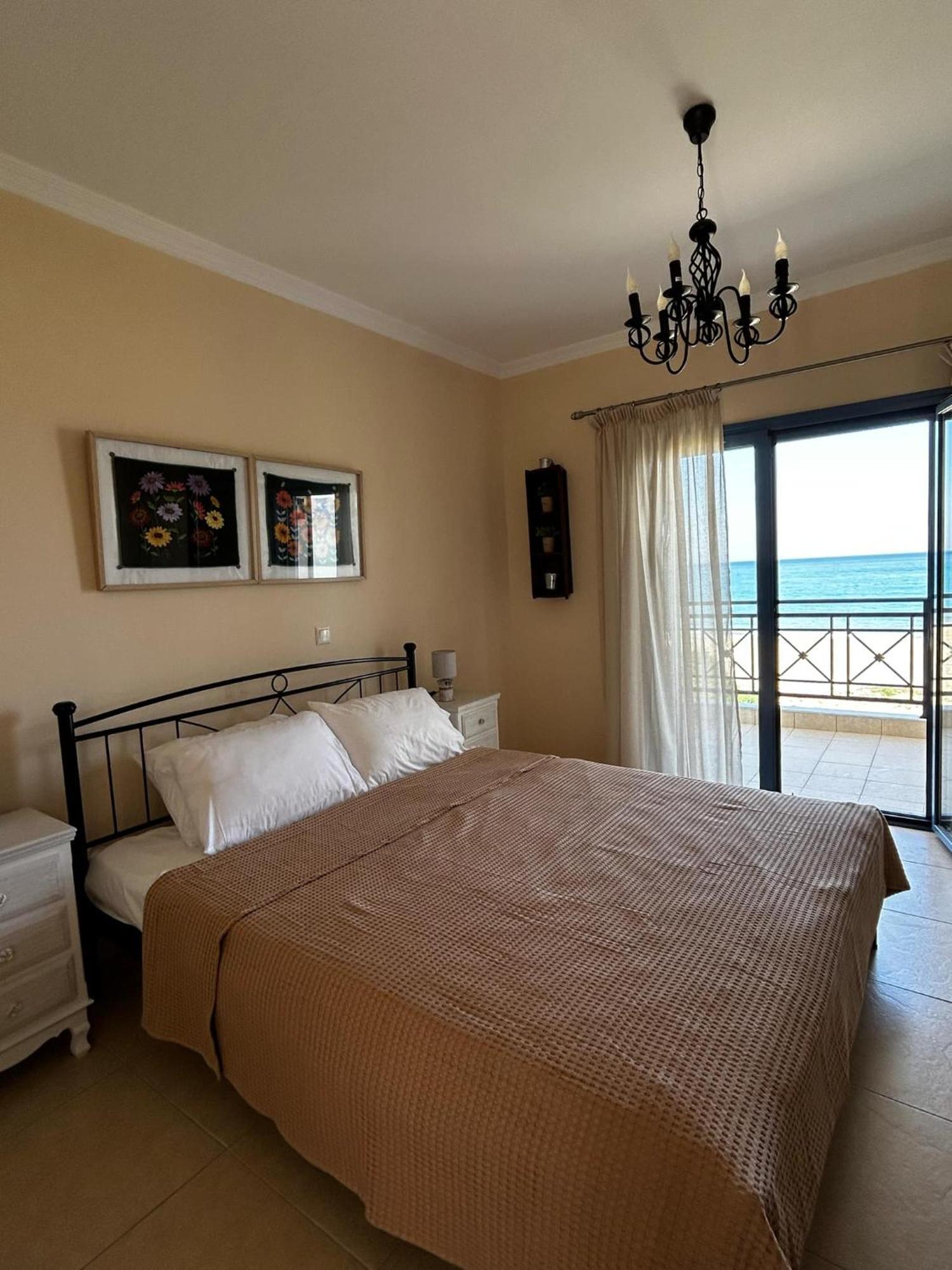 Beachfront Apartments Karpathos Exterior foto