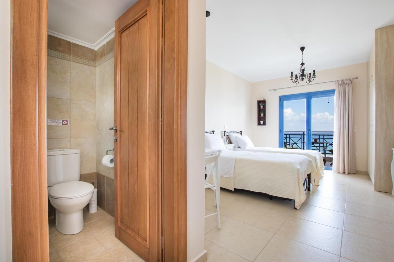 Beachfront Apartments Karpathos Exterior foto